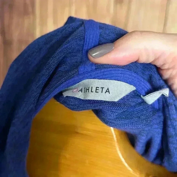 *Athleta Batwing and Robin Dolman Sleeved Hoodie Women’s Size S - Picture 5 of 10